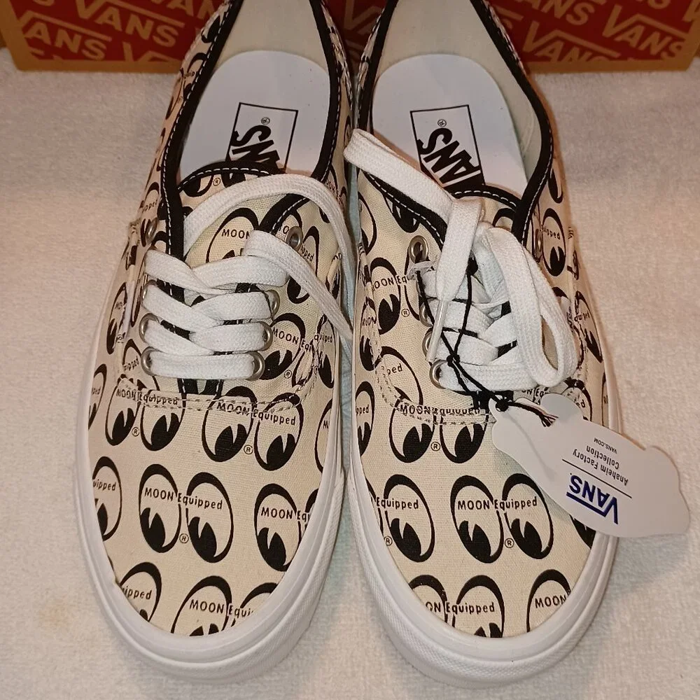 VANS X Men's 7/Women's 8.5 Mooneyes Authentic 44 DX Unisex Anaheim Factory White